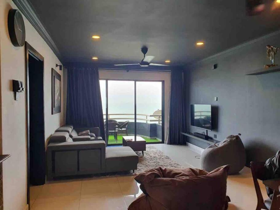 The Arena Tanjung Tuan Port Dicksonアパートメント エクステリア 写真