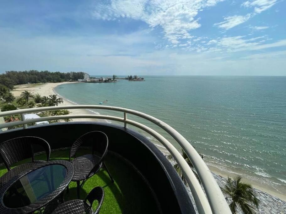 The Arena Tanjung Tuan Port Dicksonアパートメント エクステリア 写真