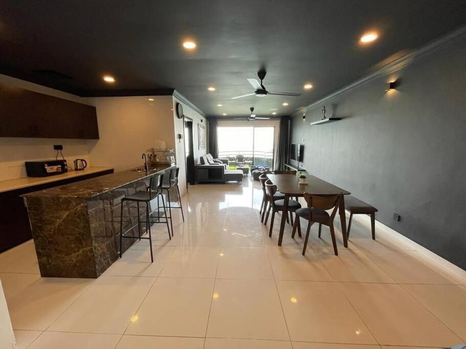 The Arena Tanjung Tuan Port Dicksonアパートメント エクステリア 写真