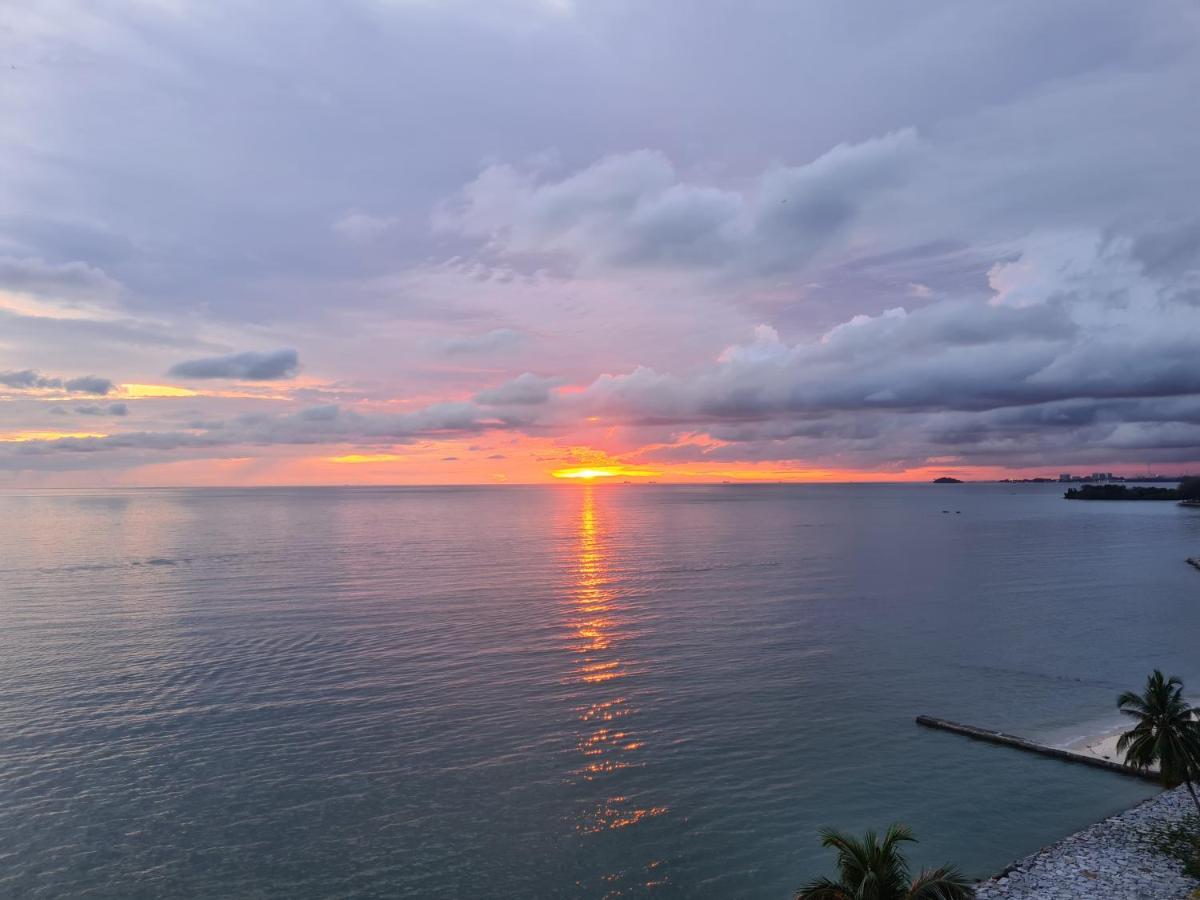 The Arena Tanjung Tuan Port Dicksonアパートメント エクステリア 写真